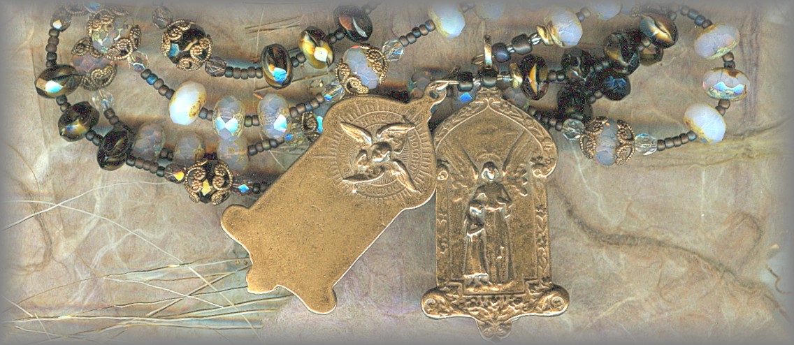 CGAD.51001, 51002 (Angels)  Gem cut beads