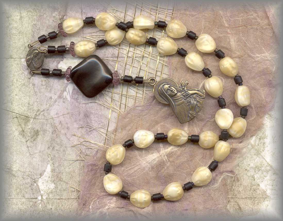 CHAPLET:CTLD.5022 - (Garrment of Theresa II)